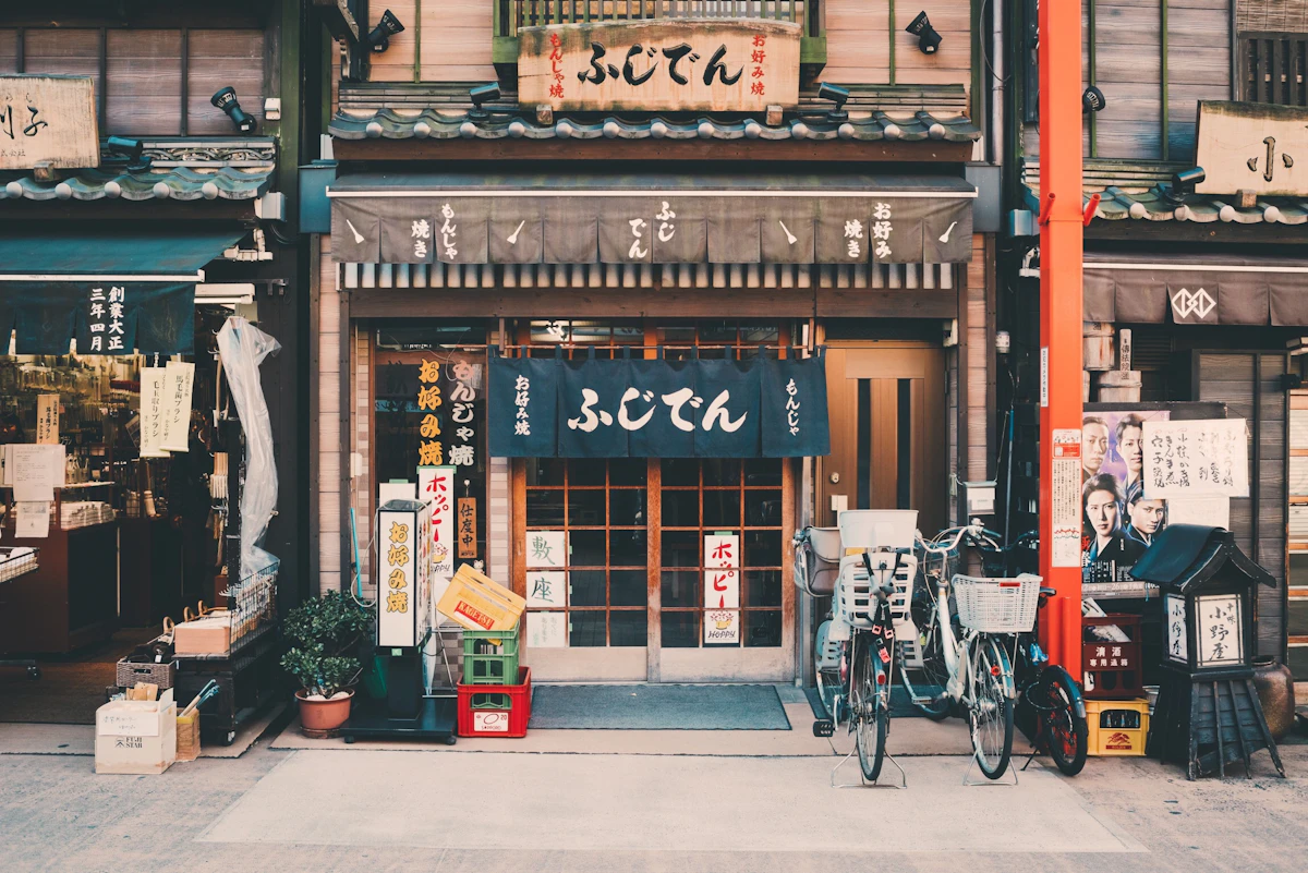 Tokyo Area Guide — Shibuya, Shinjuku, Asakusa at Higit Pa