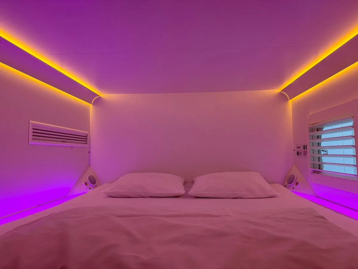 Capsule Hotel Japan Guide — Modern Pod Hotels at Tips